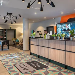 尼尤查理酒店 酒店